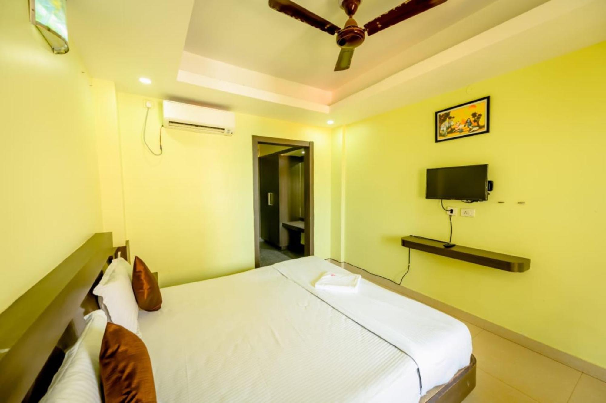 Deep Ganga Inn Near Sea Beach By Morservices Purî Extérieur photo