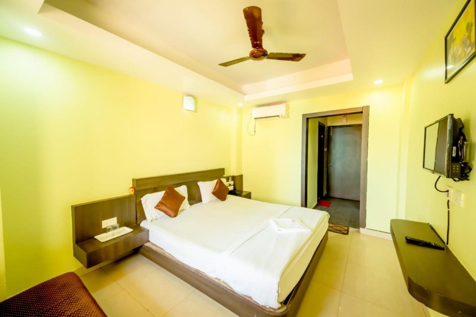 Deep Ganga Inn Near Sea Beach By Morservices Purî Extérieur photo