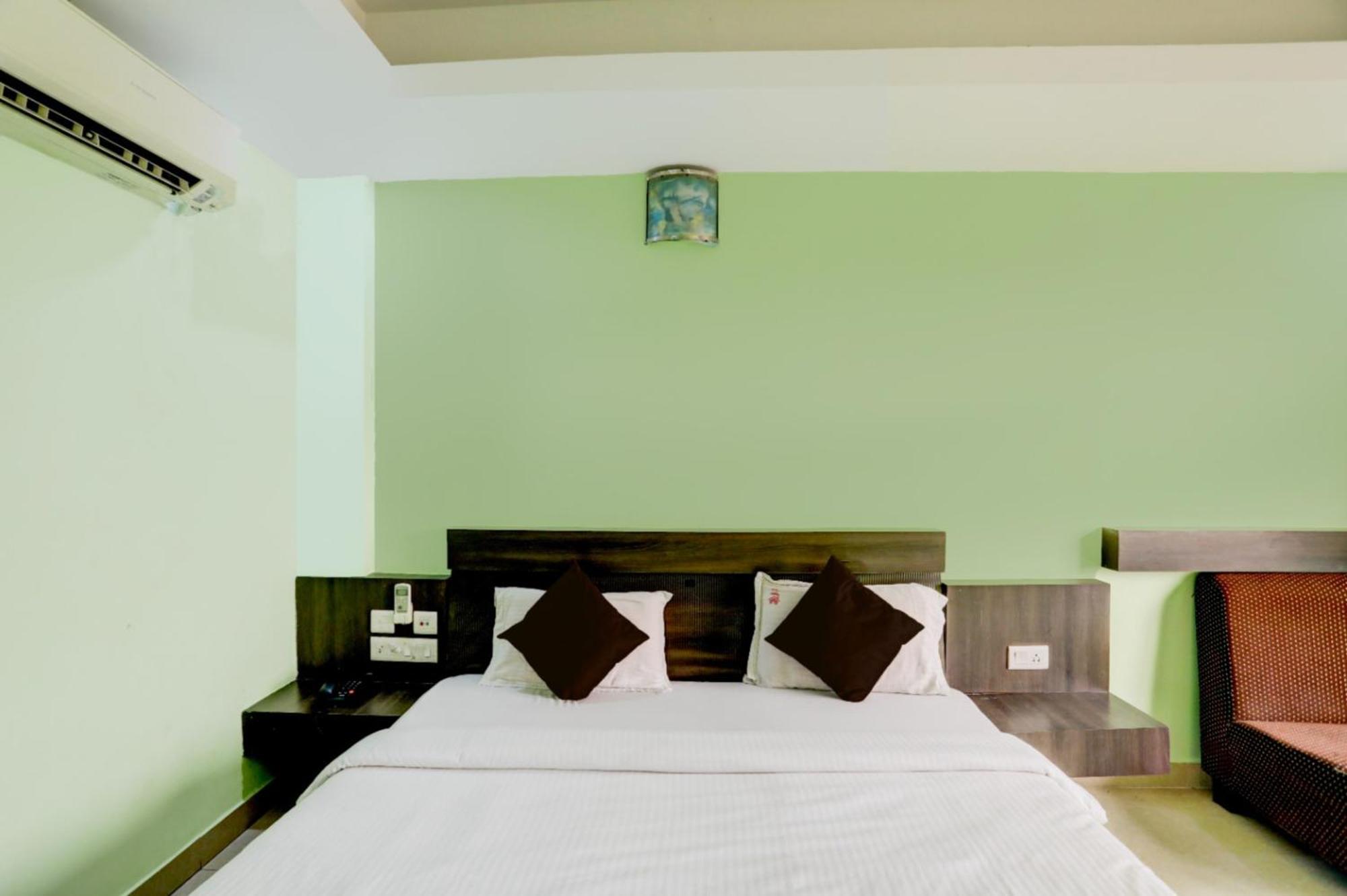 Deep Ganga Inn Near Sea Beach By Morservices Purî Extérieur photo
