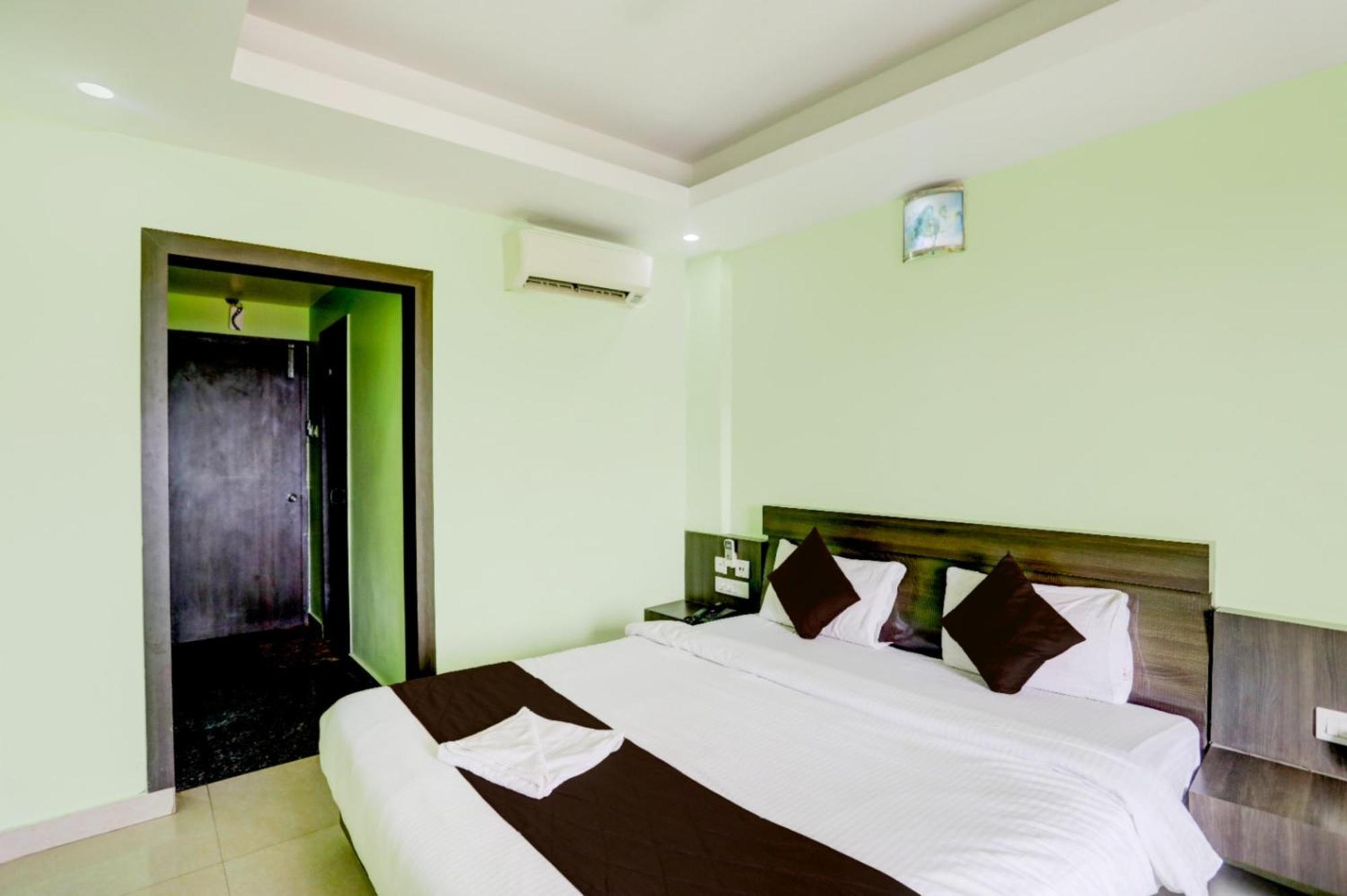 Deep Ganga Inn Near Sea Beach By Morservices Purî Extérieur photo
